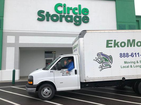 10% OFF for moving and storage in Circle Storage. Ask for a quote.