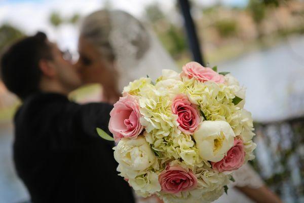 Pink roses, hydrangea