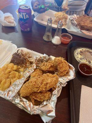 Tenders, white rice and gravy, Mac n cheese