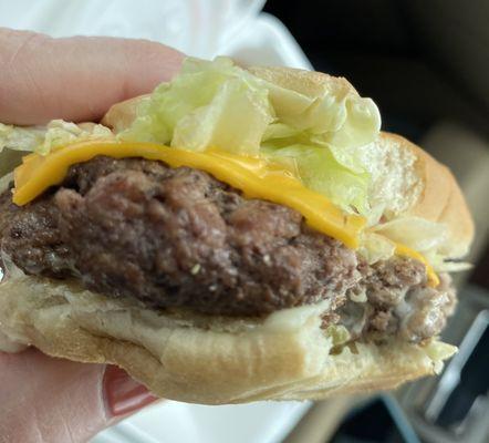 Single cheeseburger