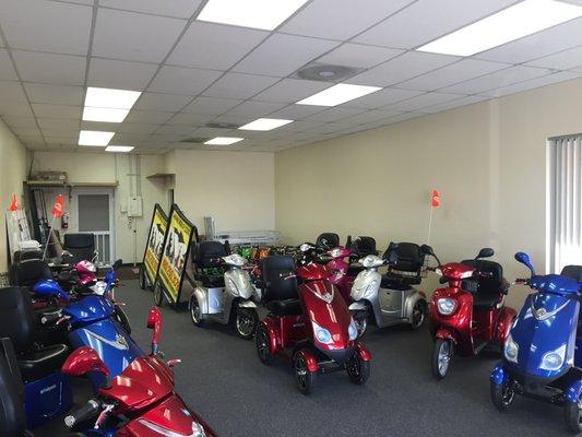 we offer  portable  3 and 4 wheel  mobility scooters , free delivery on site repairs or MOBILE REPAIRS