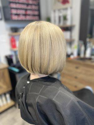 Full highlight with bob haircut