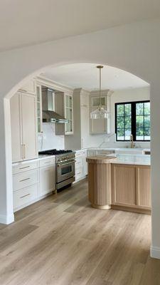 Timeless Kitchen In LA | Featuring Cream Cabinets, Oak Island And White Calacatta Quartz