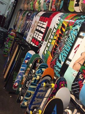 Decks, completes, protective gear and clothing for the skater lifestyle!