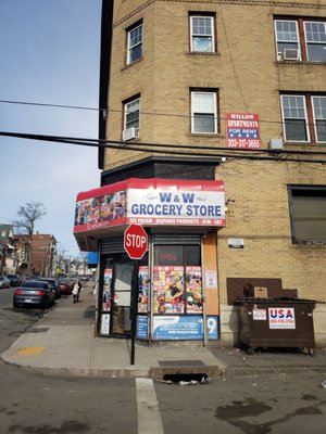 W & W Grocery Store