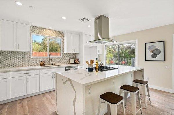 Open Floor Concept Kitchen