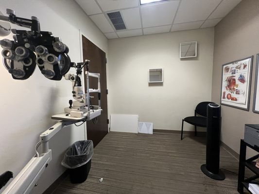 Eye exam room