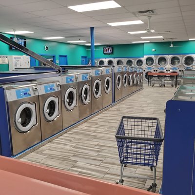 24-Hour Speedwash Laundromat