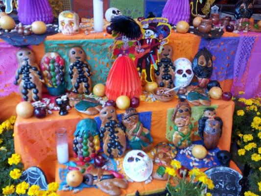 Specialty bread for Dia de los Muertos