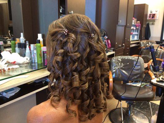 Hair style for a wedding