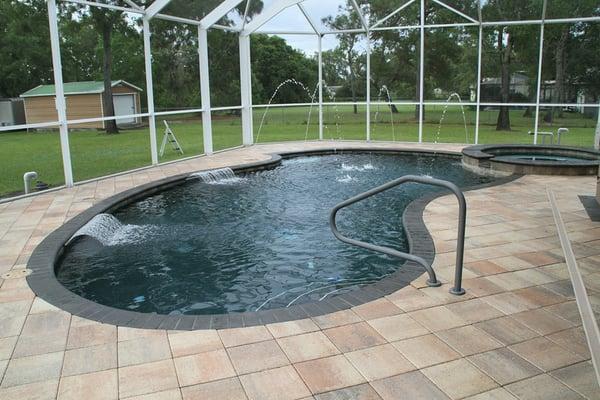 Pool with Water Features & Dark Mini Pebble