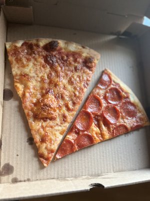 Plain and pepperoni slice ;)