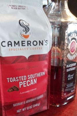 Gonna try this aromatic Toasted Southern Pecan coffee with Blackberry & Rasberry Bombay + Vanilla Caramel Creamer