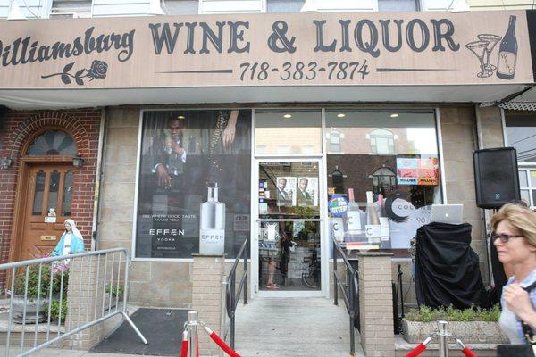 Williamsburg Wine & Liquor