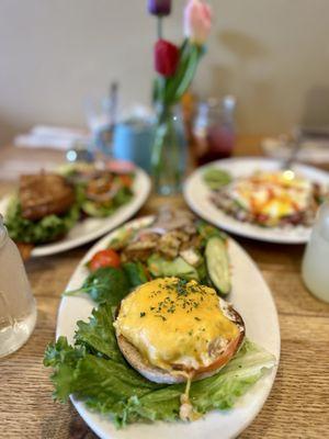 Calico Cupboard Cafe And Bakery - Mount Vernon