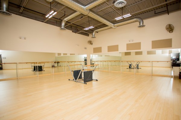 Cornerstone Health & Fitness New Hope Barre Studio