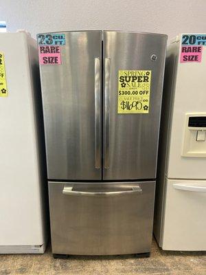 Ge 23 ft.³ 3 door refrigerator