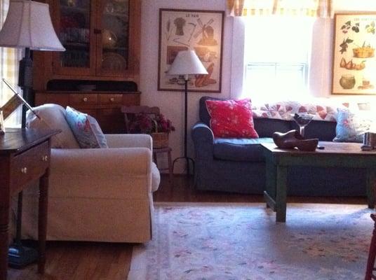 This is what you see to the left as you walk into the guest cottage. Clean and very charming vintage decor throughout.