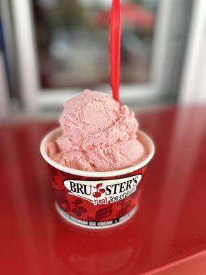 Strawberry ice cream