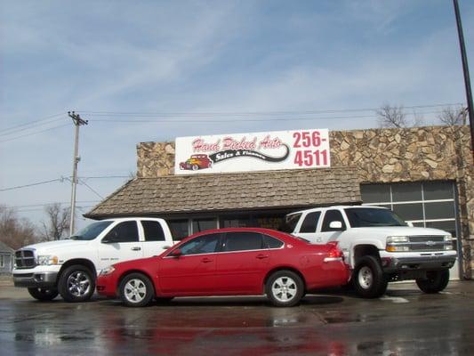 Corner of 30th & Broadway- just 7 blocks from the river