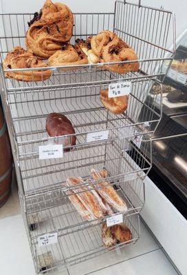 Fresh bread baked and only available on Thursday afternoon after 2 PM. I got there about 3:15 and this was all that was left. Very popular.