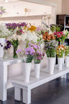 Stop by to pick fresh, seasonal blooms from our flower bar!
  
 Photo by Dee from Capturing Carson Photography