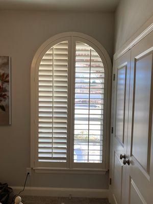 Composite wood arch top shutter