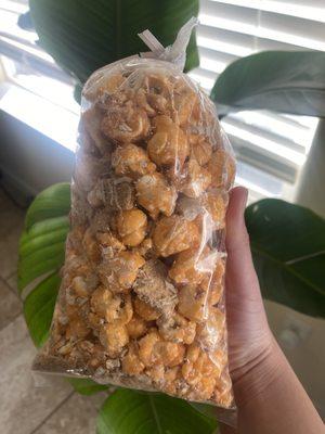 Limited edition peach crisp popcorn