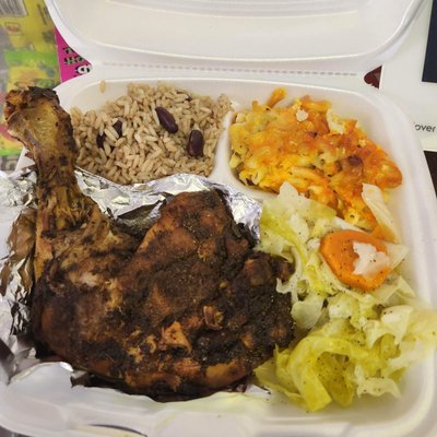 Jerk Chicken Platter
Rice and Beans
Cabbage
Mac & Cheese