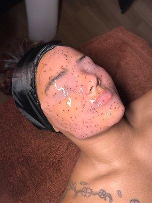 Hydrojelly mask in "The Works" Facial