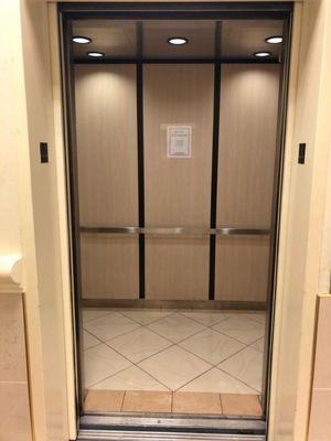 Von Maur Polaris Fashion Place Elevator