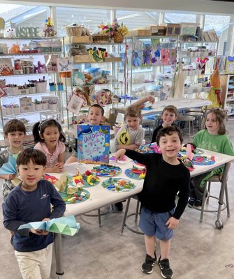 Draw, Paint, Clay, Maker Space studio classes, workshops and more! Have fun, make art, meet friends, express yourself www.OodleMonkeyArt.com