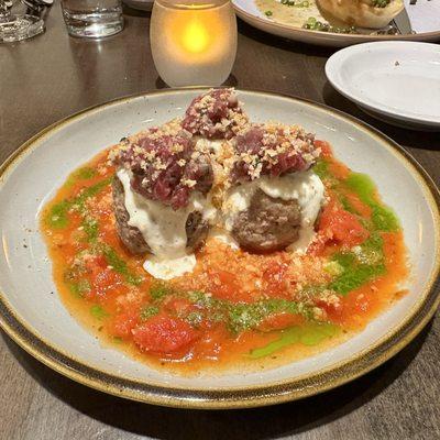 Meatballs with tartar topping