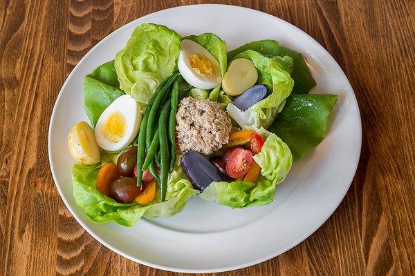 Salad Nicoise, Albacore tuna Conserva