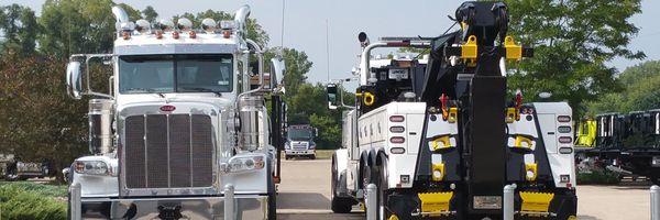 Heavy Duty Tow Trucks