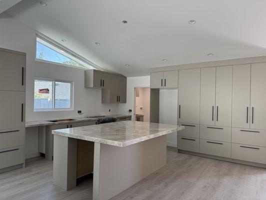 The elegance of the countertop complements the space beautifully. Thrilled to have been a part of this project!