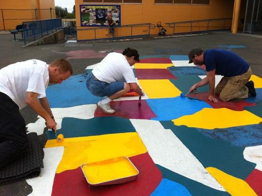 painting a US map for the Laurel elementary school