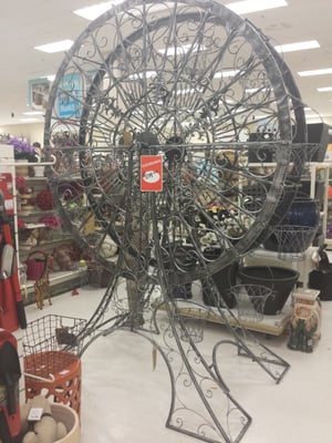 Giant working ferris wheel for lawn. #fabfound ($549 compare at $1800)