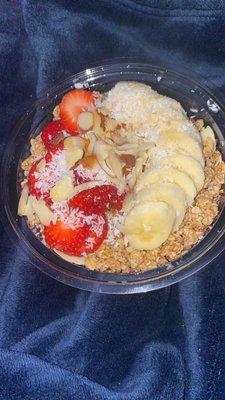 Berry Bowl- strawberry, banana, vanilla granola, almond, coconut bits with honey