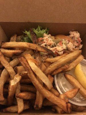 Lobster roll with fries....phenomenal!!!