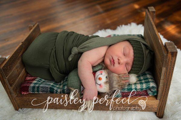 Newborn photographer, newborn session