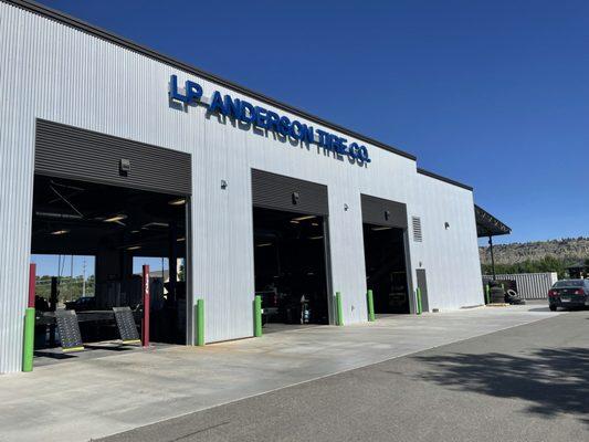 L.P. Anderson Point S Tire & Auto Service