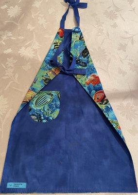 Reversible apron