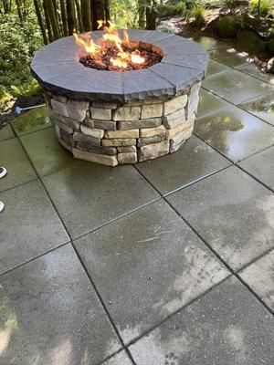 Gas fire pit ( el dorado stone with cashton charcoal color caps)