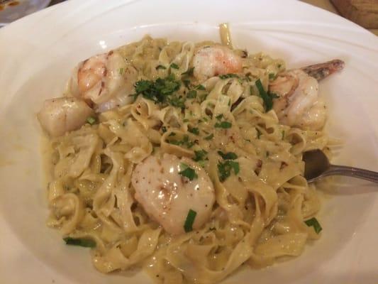 Sept 2015: scallops & shrimp with homemade tagliatelle. Super delicious!