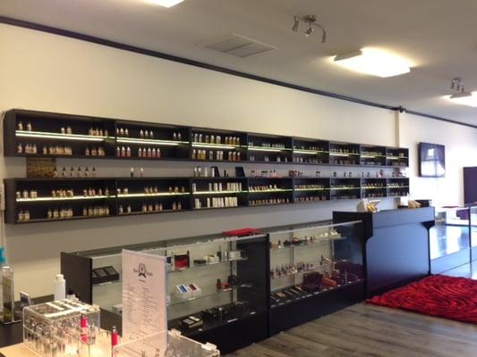 HUGE selection of craft/gourmet premium juices and vaping accessories from newbies to advanced vapers