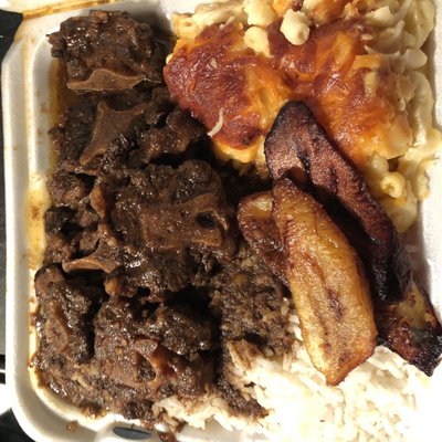 Large STEW OXTAIL PLATTER with STEAMED WHITE RICE and GOURMET MACARONI AND CHEESE