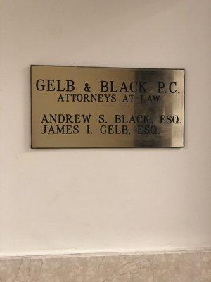 Gelb & Black