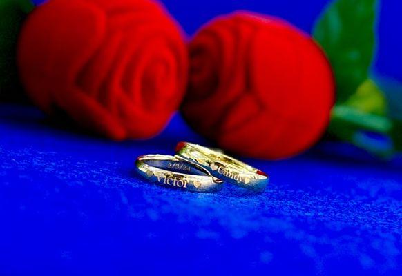 Find the perfect wedding rings and band for your special events. Customization options available!