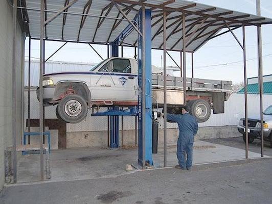 The outside heavy duty lifts at Brandy's Automotive.